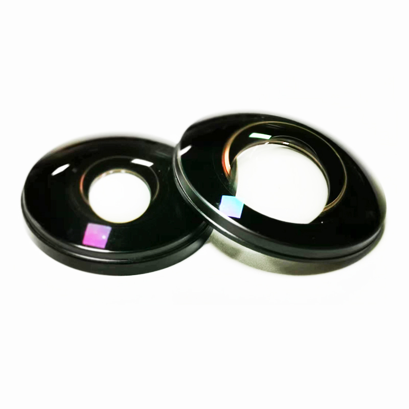 עדשת זכוכית אופטית